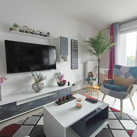 Appartement 4 Pieces - La Rose Des Yvelines - Classe 3 Etoiles Трап Екстериор снимка