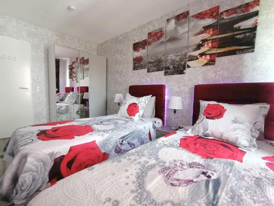 Appartement 4 Pieces - La Rose Des Yvelines - Classe 3 Etoiles Трап Екстериор снимка